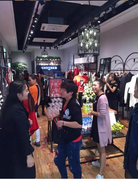 ANOTHER ONE意大利高街风格女装