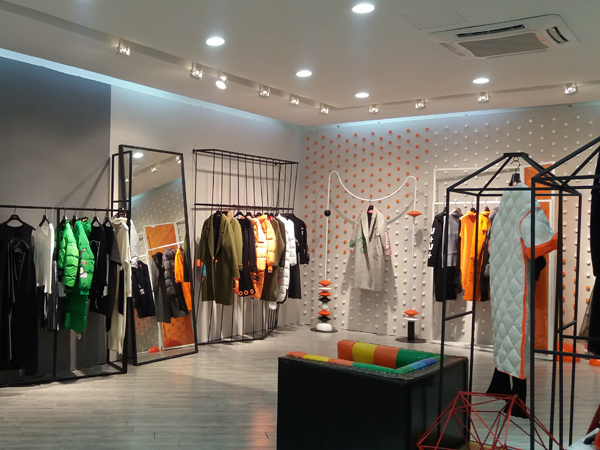 YDG輕潮女裝2017實體店品牌旗艦店店面