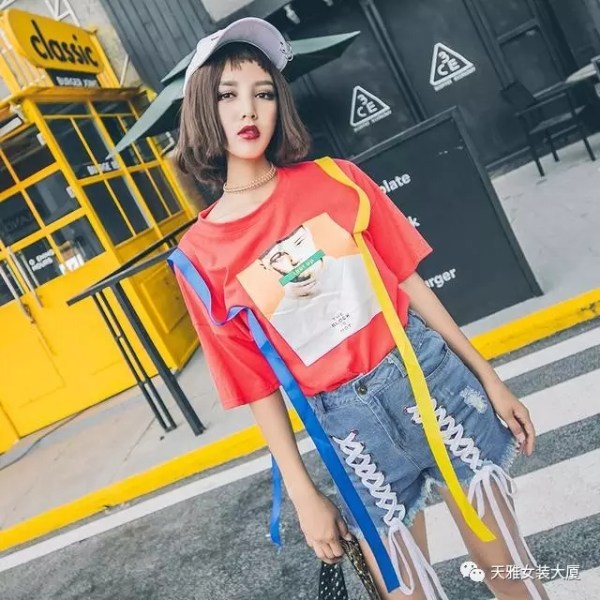 天雅女装大厦:听说下雨天和t恤更配哦