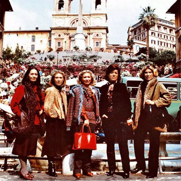 左起:paola,franca,anna,carla和alda,摄于1979年