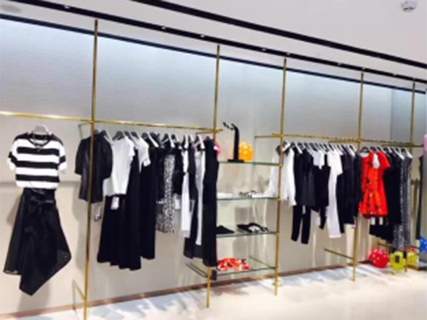 玛丝图品牌女装店