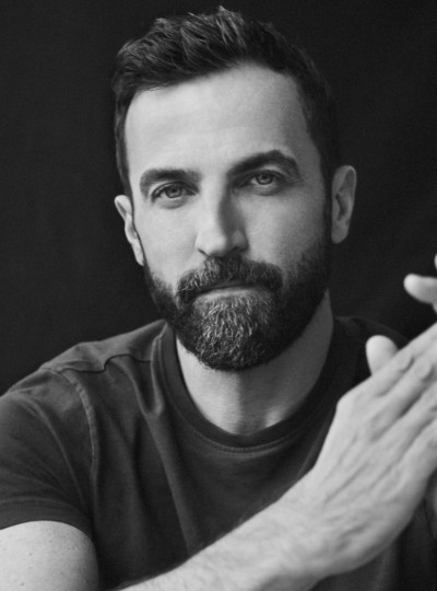 lv宣布与女装艺术总监nicolas ghesquière续约