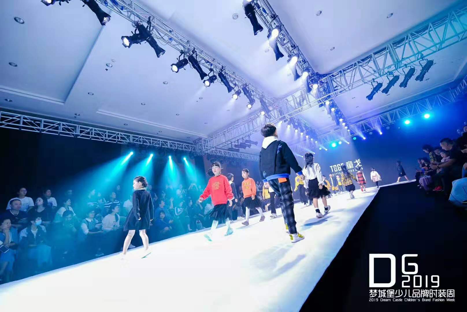 童戈 童戈