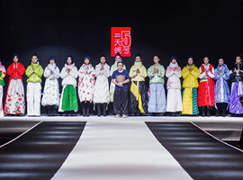 天蝎五號攜手光山羽絨服裝產業在逆勢中為中原服裝紡織時尚產業發聲