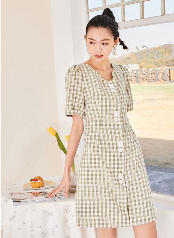 阿依莲