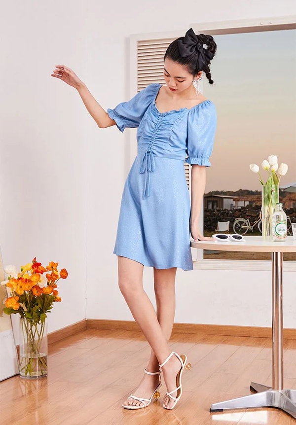 阿依莲
