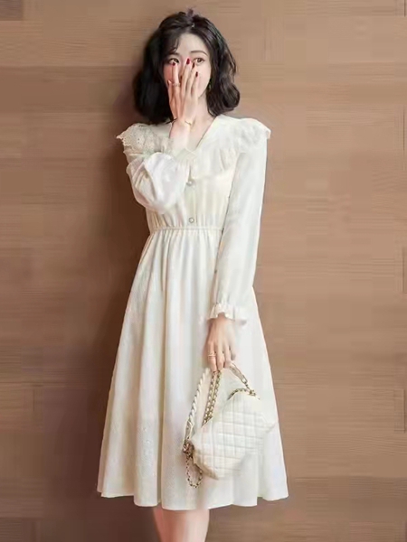 范可辛新品白色連衣裙