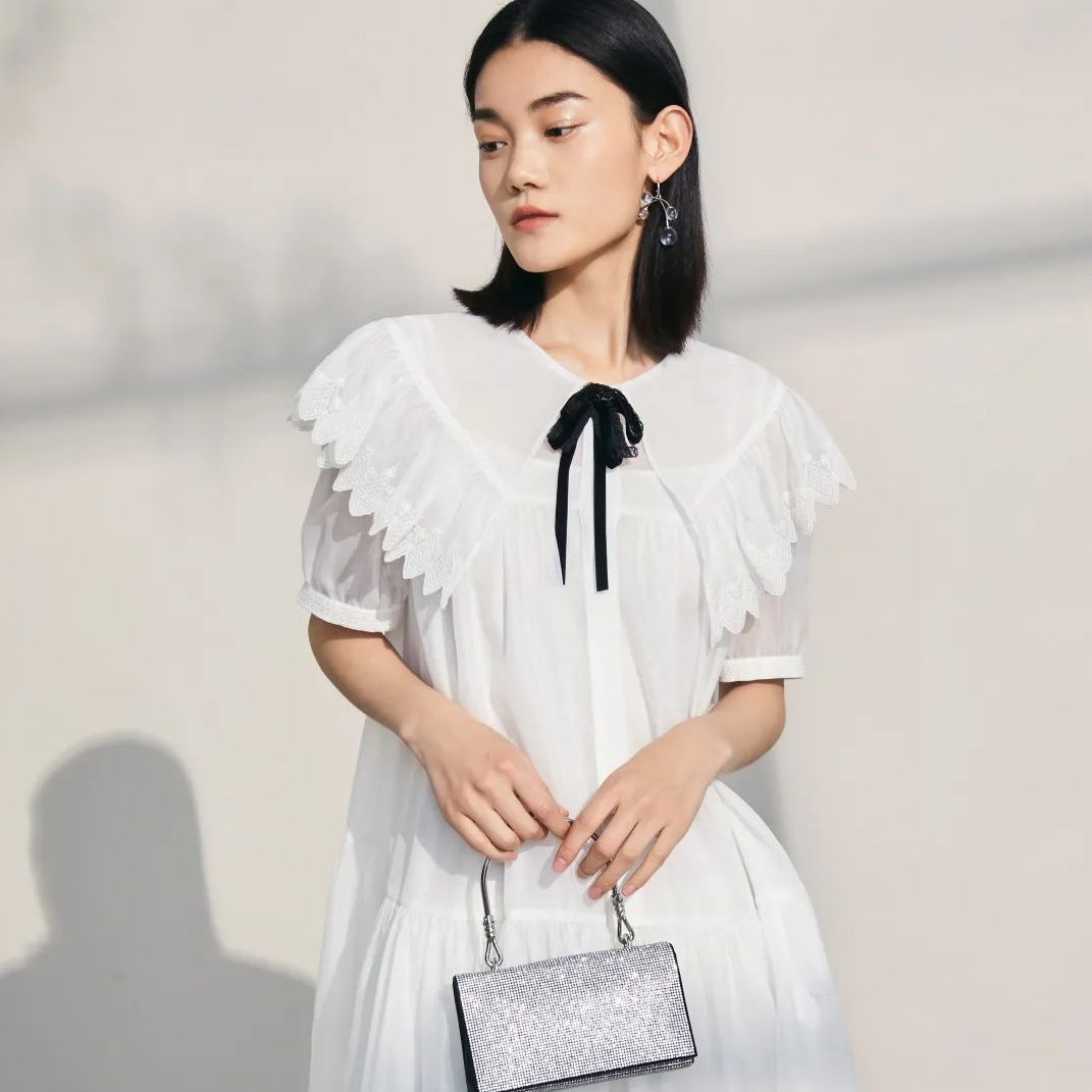  香影女裝，職場出新 從輕出發